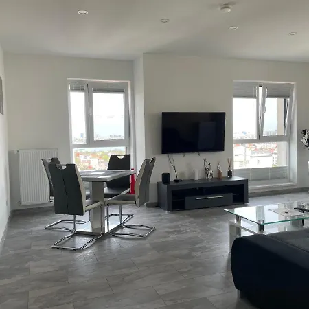Marvelous 4 Penthouse Rooftop Terrace W14+w15 Apartment *